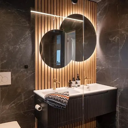 בית נופש Lille Luxury Moderne Med Stor Uteplass, Utekjokken Og Pergola