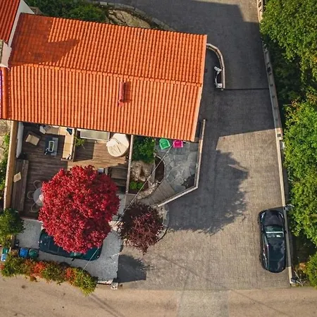 Lille Luxury Moderne Med Stor Uteplass, Utekjokken Og Pergola * Bergen
