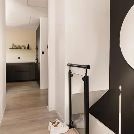 Lille Luxury Moderne Med Stor Uteplass, Utekjokken Og Pergola Hébergement de vacances *