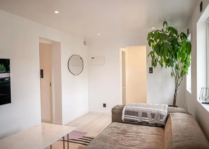 度假居 Lille Luxury Moderne Med Stor Uteplass, Utekjokken Og Pergola 卑爾根