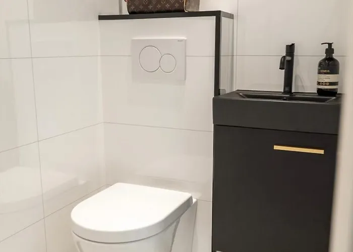 Lille Luxury Moderne Med Stor Uteplass, Utekjokken Og Pergola 度假居 卑爾根